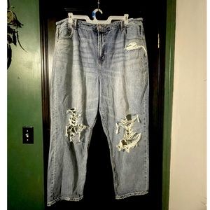American Eagle 90’s Boyfriend Jeans